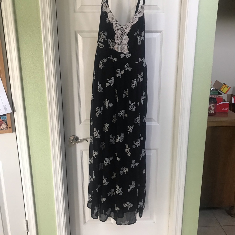 Torrid embroidered maxi dress